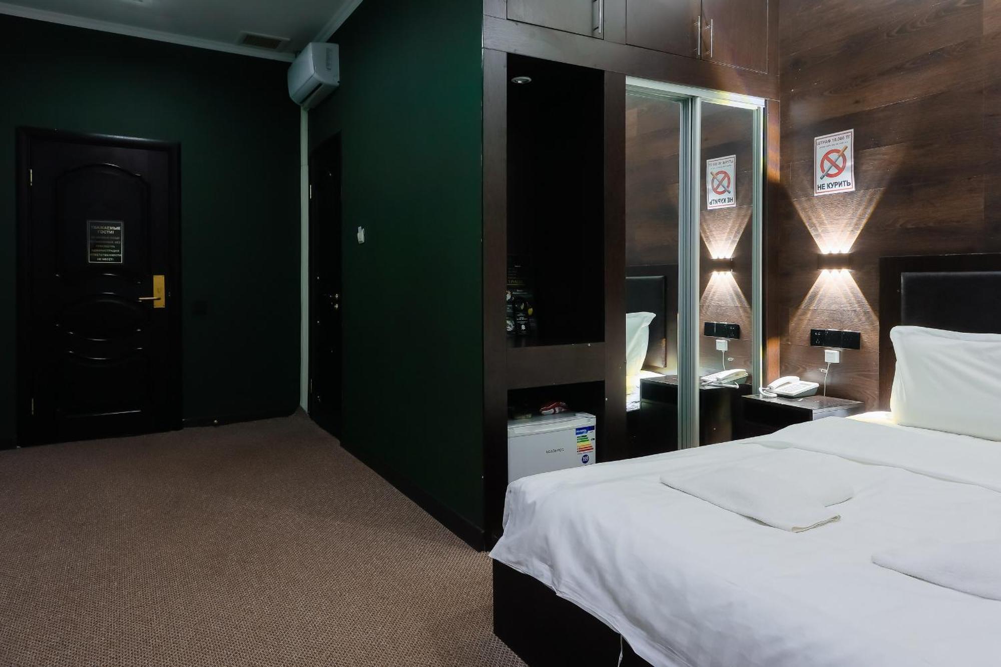 Hotel Vivaldis 알마티 외부 사진